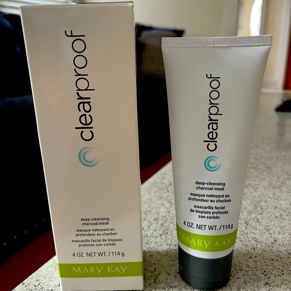 Mary Kay Deep- Cleaning Charcoal Mask